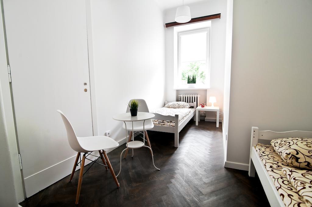 Extra Hostel "Easy Kaunas" Exteriör bild