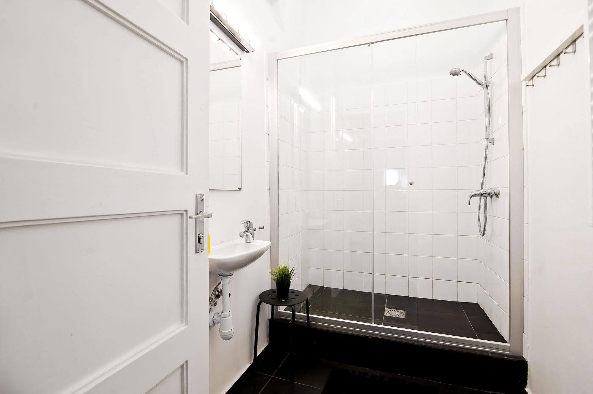 Extra Hostel "Easy Kaunas" Exteriör bild